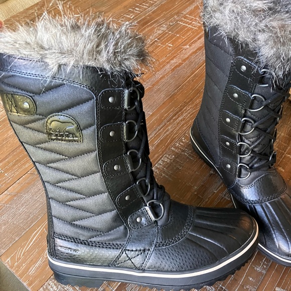Sorel Boots NWT SZ 8 - Picture 4 of 6